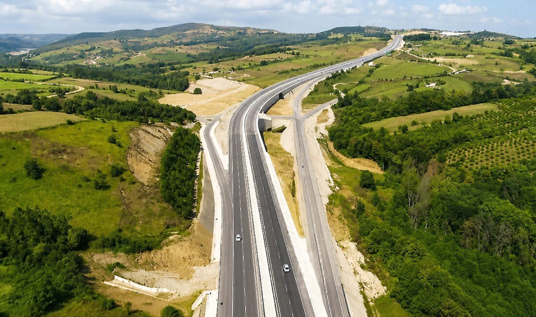 Kandıra Yolu’nda yaya güvenliğini artırmak amacıyla planlanan 7 üst geçit