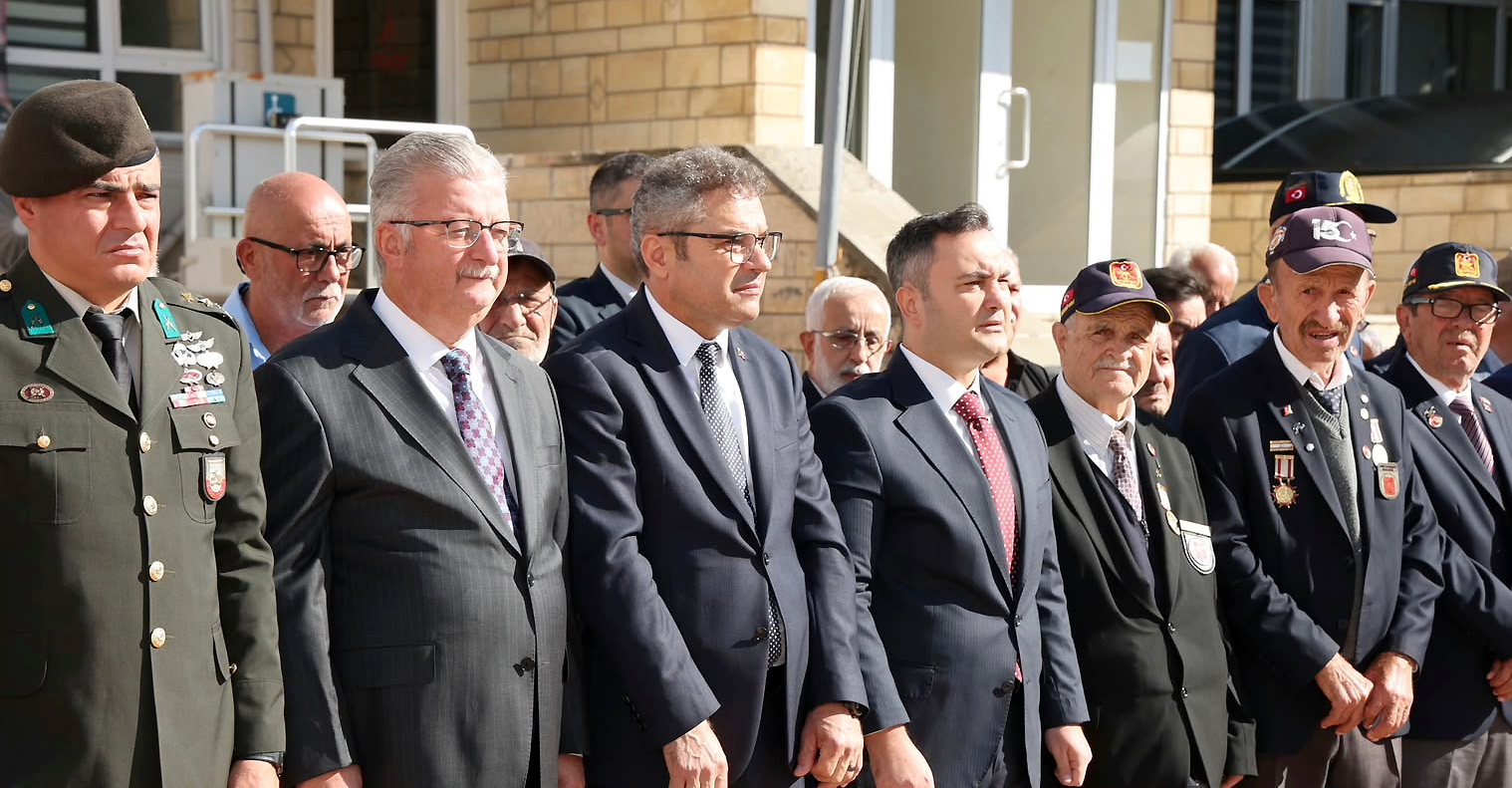 Kandıra’da 19 Eylül Gaziler Günü, Atatürk Anıtı’na çelenk sunulması ve