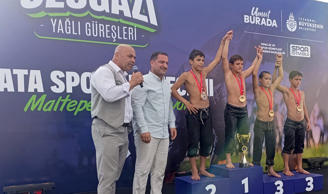Kandıralı genç güreşçiler, Sakarya Söğütlü ve İstanbul Maltepe’de düzenlenen güreş
