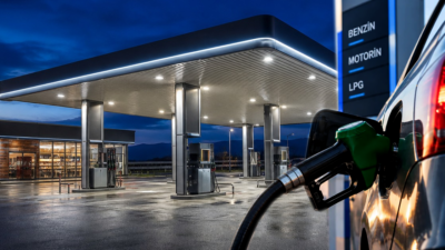 Akaryakıtta yeni zam dalgası bekleniyor. Benzine 12,47 TL, motorine 3,60
