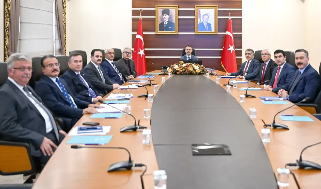 Kocaeli’de yeni eğitim-öğretim döneminde okul güvenliğine yönelik tedbirlerin değerlendirildiği toplantıya