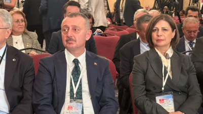 Türkiye Belediyeler Birliği başkan vekilliği seçiminde Tahir Büyükakın ile Ayşe