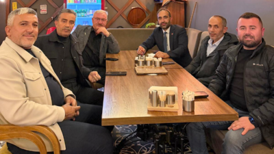 Kandıra’da farklı siyasi partileri temsil eden beş ilçe başkanı, ilçenin