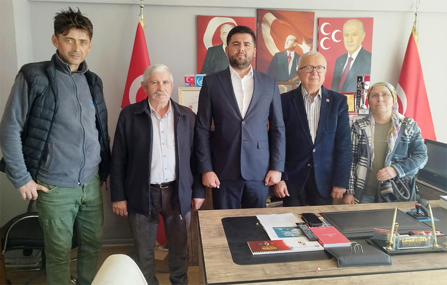 CHP Kandıra İlçe Başkanı Oğuz Uslu ve yeni yönetimi, göreve