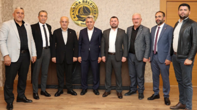 Kandıra’da siyasi parti ilçe başkanları, Belediye Başkanı Erol Ölmez’i makamında