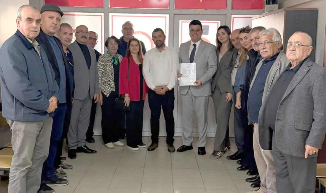 YENİ Parti Kandıra İlçe Başkanı Gürcan Yalçıntuğ, kongrenin ardından mazbatasını