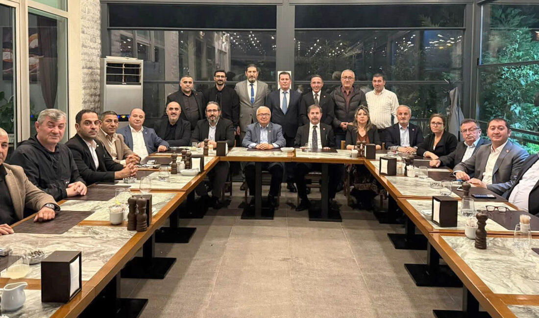 CHP Kocaeli İl Başkanı Selman Yıldırım ve 12 ilçe başkanı,