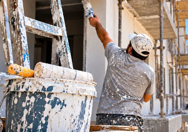 Kandıra Akdurak Mahallesi’ndeki bir fabrikada boya işi yaptığı sırada elektrik