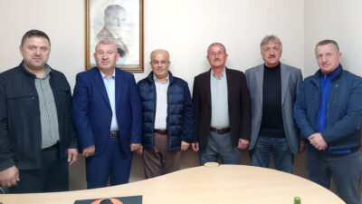 AK Parti Kandıra İlçe Başkanı Sertan Kulaç ve yönetim kurulu