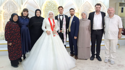 Mimar Hasan Aysu ile Hilal Özcan, İzmit Tanyeli Düğün Salonu’nda