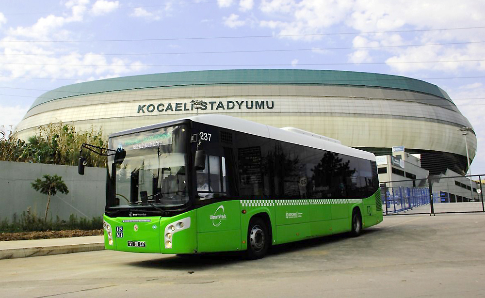 Kocaelispor-Çaykur Rizespor karşılaşması öncesinde stadyuma ulaşım için ek otobüs ve