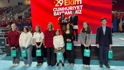 Kocaeli’de Cumhuriyet’in 103’üncü yıl dönümü dolayısıyla düzenlenen yarışmalarda Kandıra’dan iki